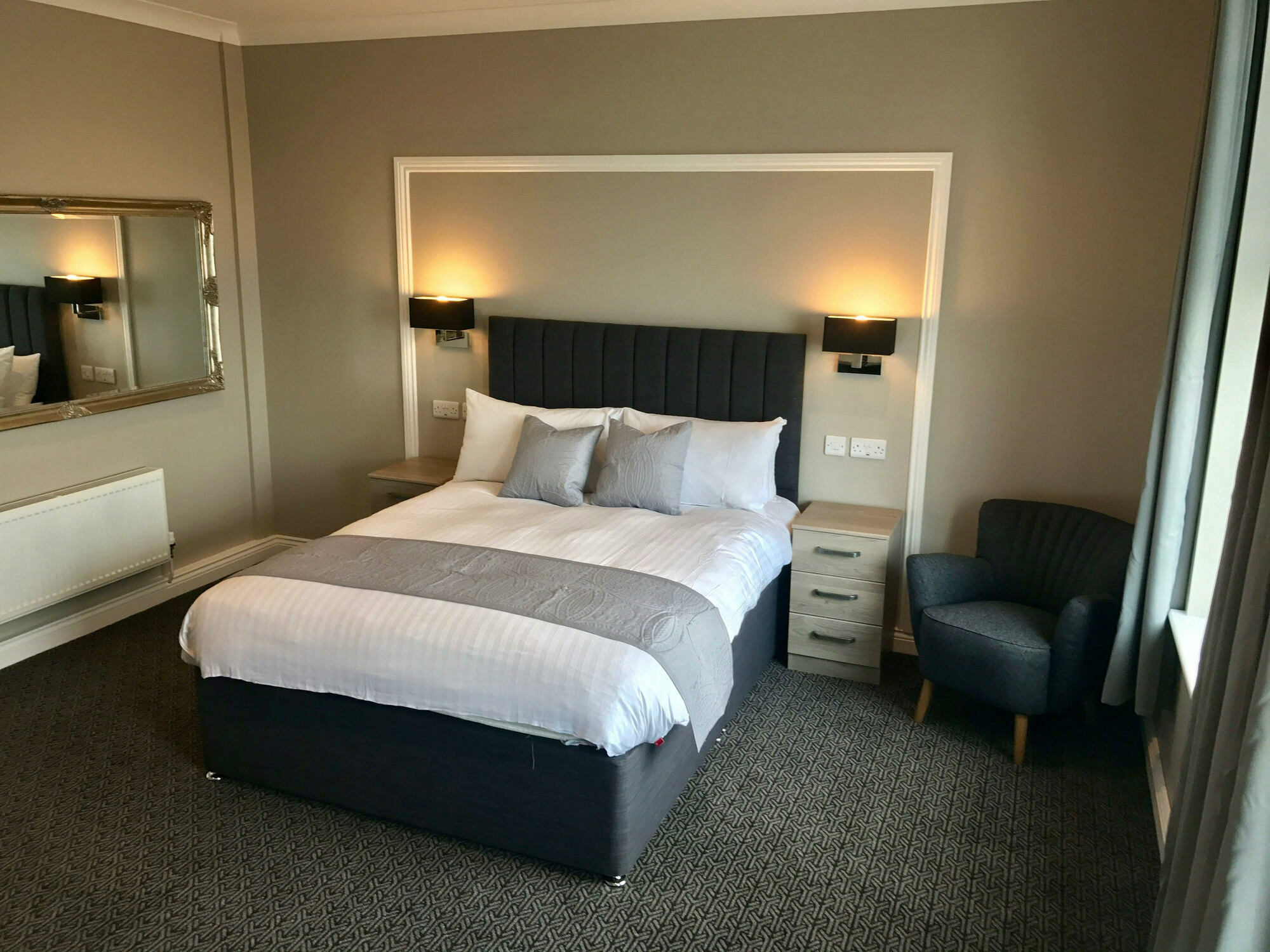 The Raven Hotel Corby Exteriér fotografie