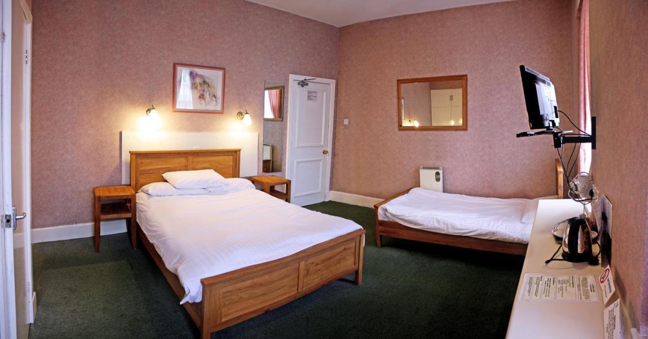 The Raven Hotel Corby Pokoj fotografie
