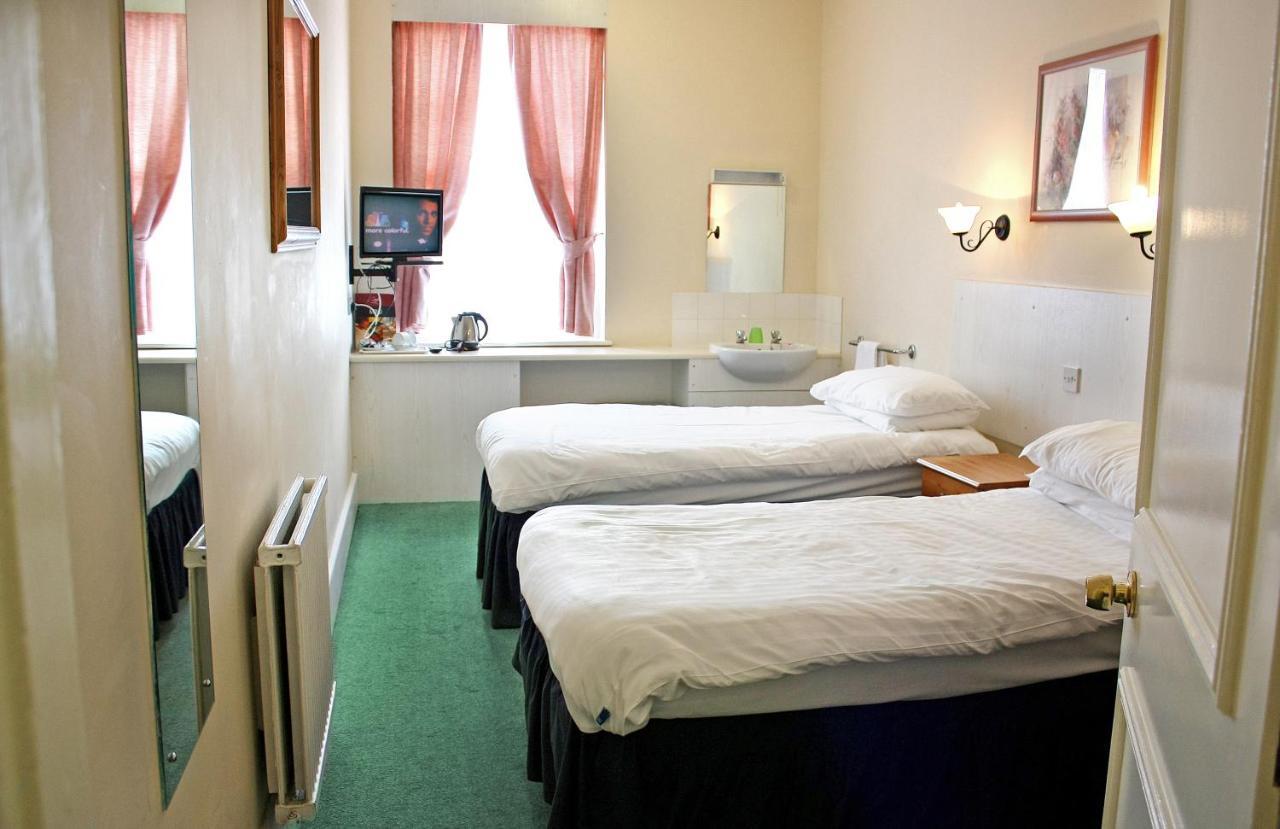 The Raven Hotel Corby Pokoj fotografie